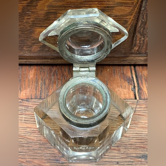 Late 19th Century Antique Metal Cuff Crystal Cut Glass Victorian Era Ink Well - Picture 7 of 16